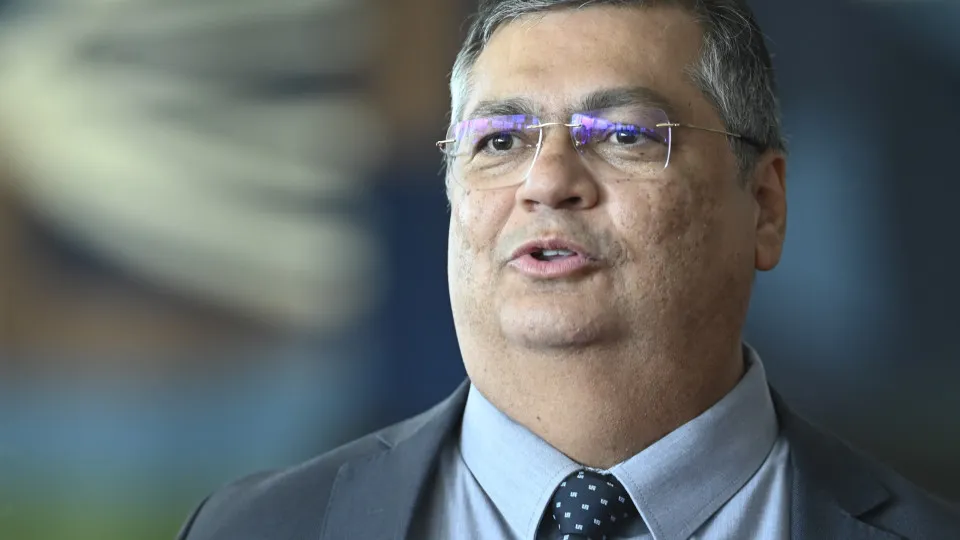 STF cobra ações contra incêndios após alerta de El Niño