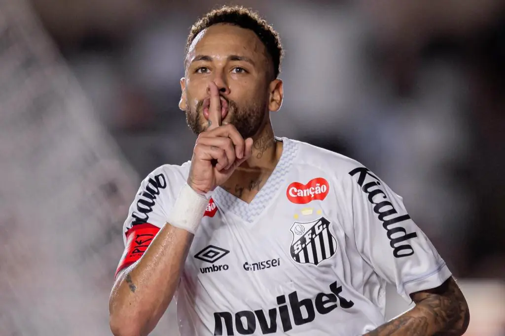 Neymar brilha e Santos vence o Vasco no Brasileirão