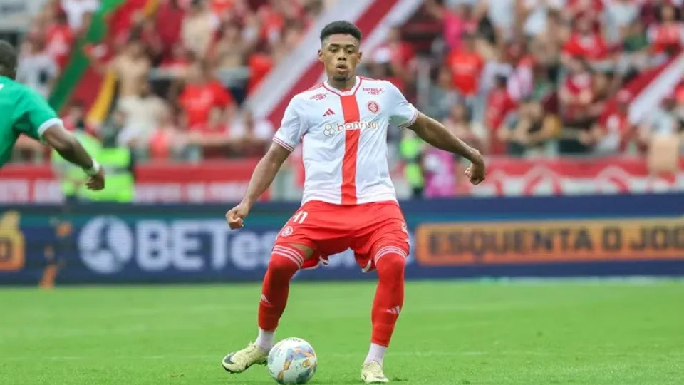STJD denuncia Victor Gabriel por lance que lesionou Gabriel Pec