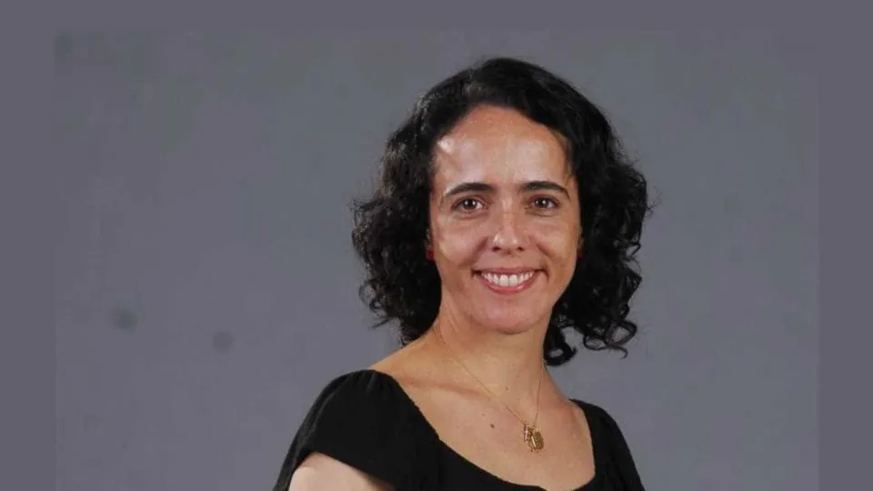 Silvia Buarque revela segundo câncer de mama e seis cirurgias