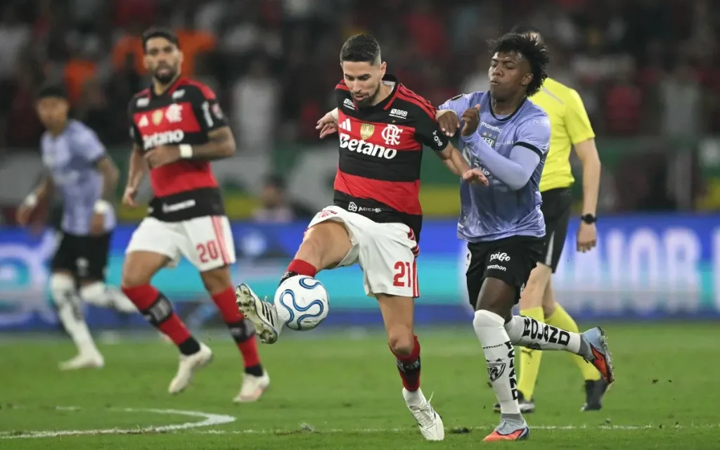 Flamengo empata com Del Valle e vai à semifinal da Libertadores