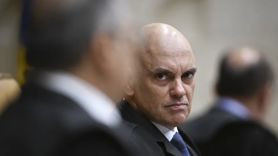 Moraes e Mendonça se encontram no STF após mensagens de Vorcaro