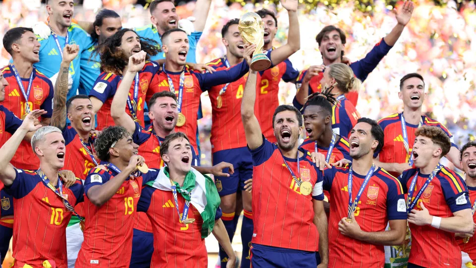Fifa omite Trump em fotos oficiais do título da Espanha