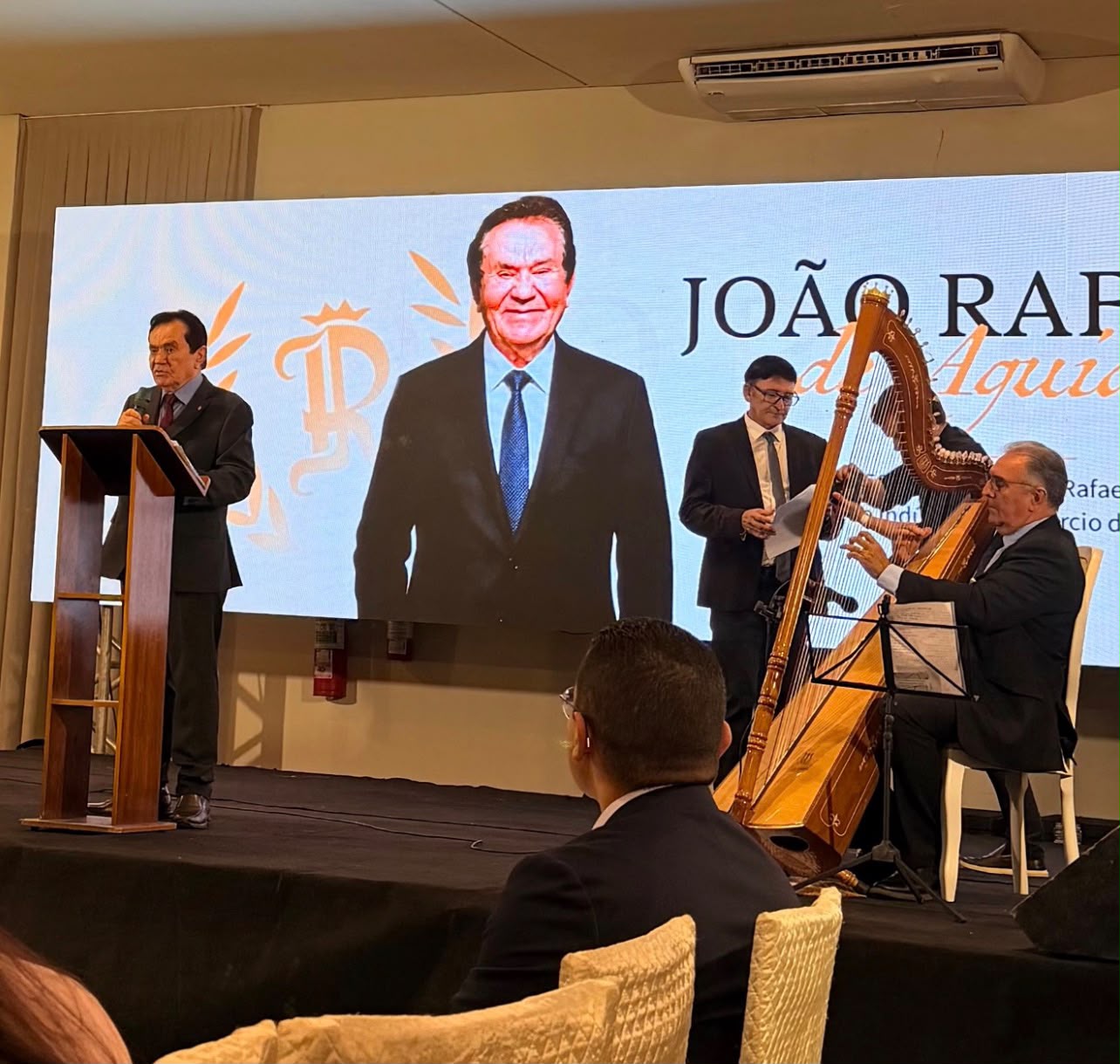 Livro sobre trajetória de João Rafael de Aguiar é lançado em Guarabira