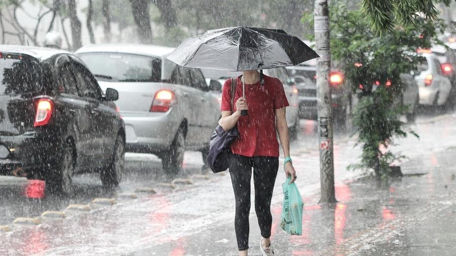 Inmet alerta para chuvas intensas em 101 cidades da Paraíba até sexta
