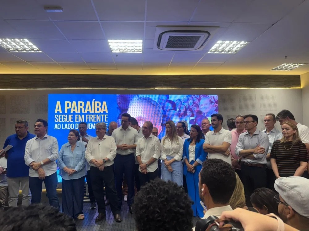 Lucas Ribeiro participa de posse de Nabor e reforça base aliada