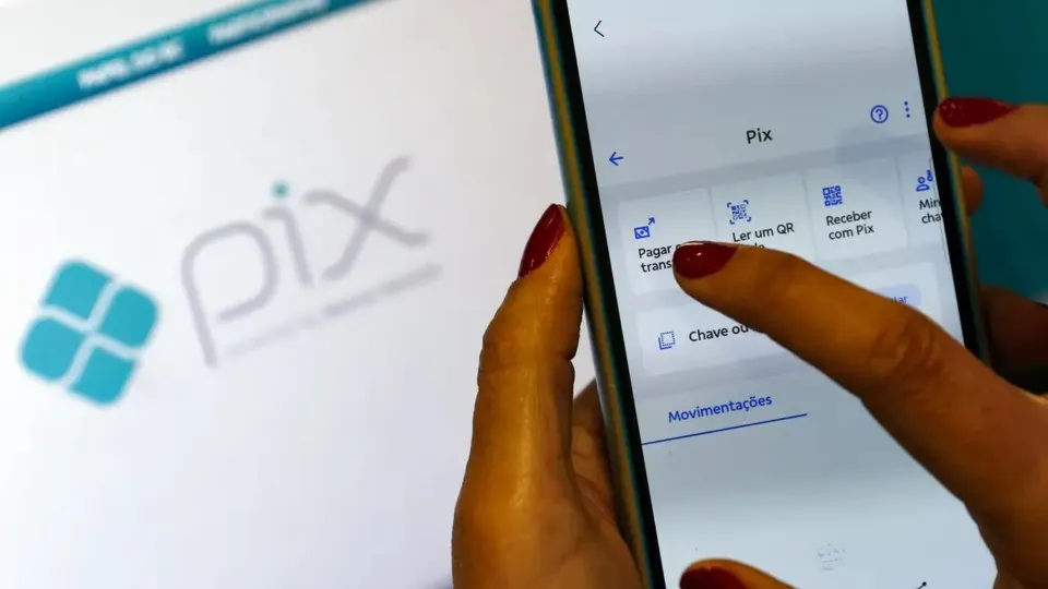 Senado aprova projeto que cria pagamento da pensão por Pix