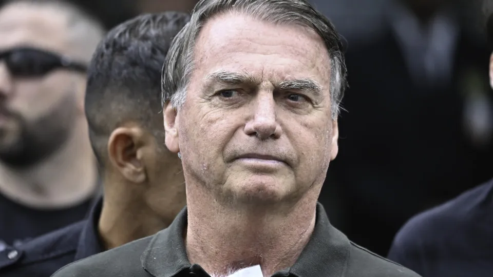 PGR é contra prisão domiciliar de Jair Bolsonaro