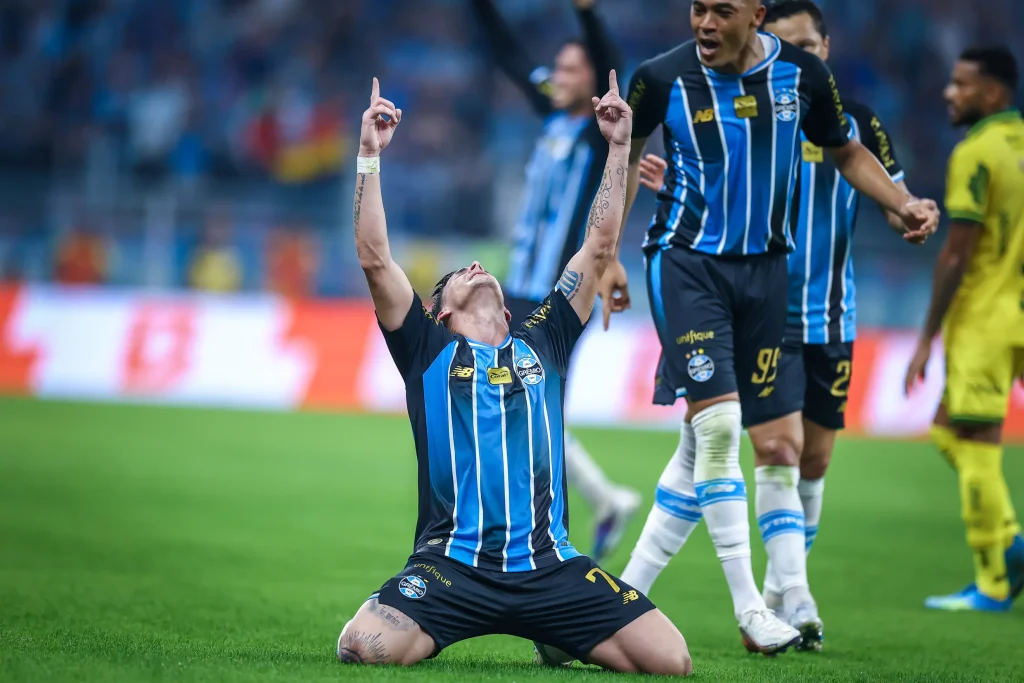 Grêmio vence Mirassol e avança às quartas da Copa do Brasil