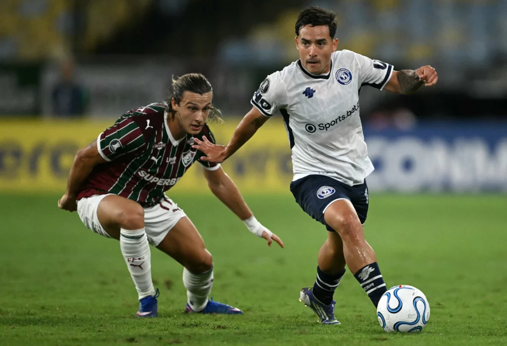 Fluminense perde de virada e segue sem vencer na Libertadores