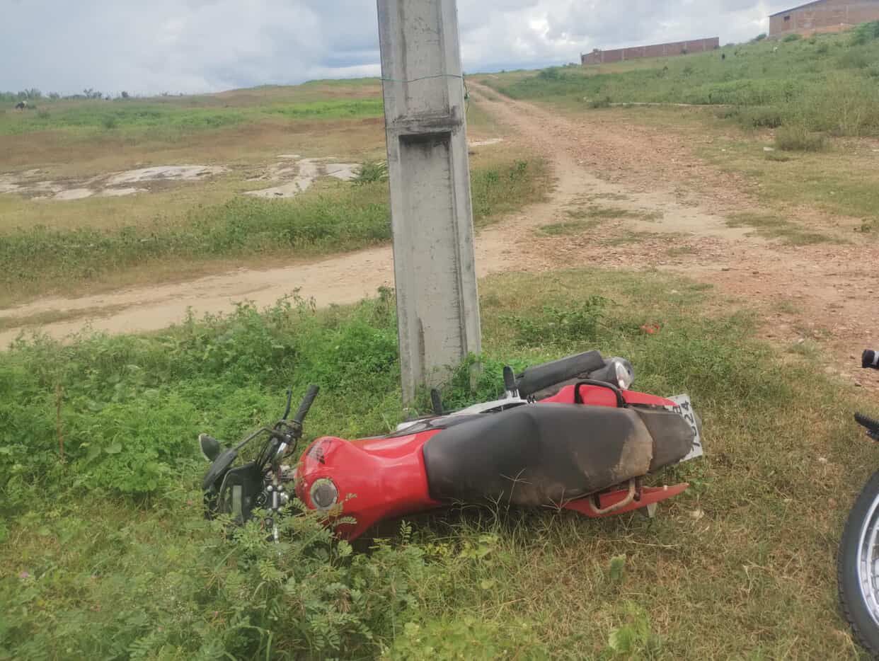 Duas adolescentes ficam feridas após acidente de moto entre Caiçara e Logradouro 