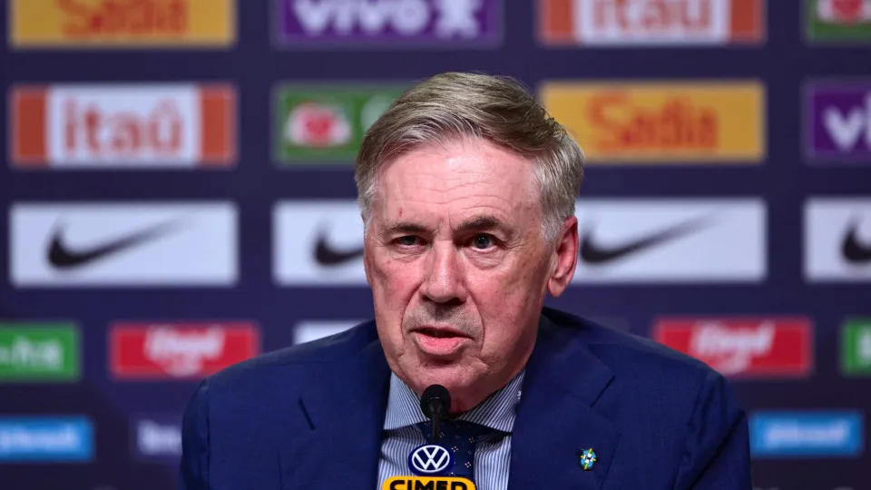 Ancelotti testa Raphinha como falso 9 contra a Austrália
